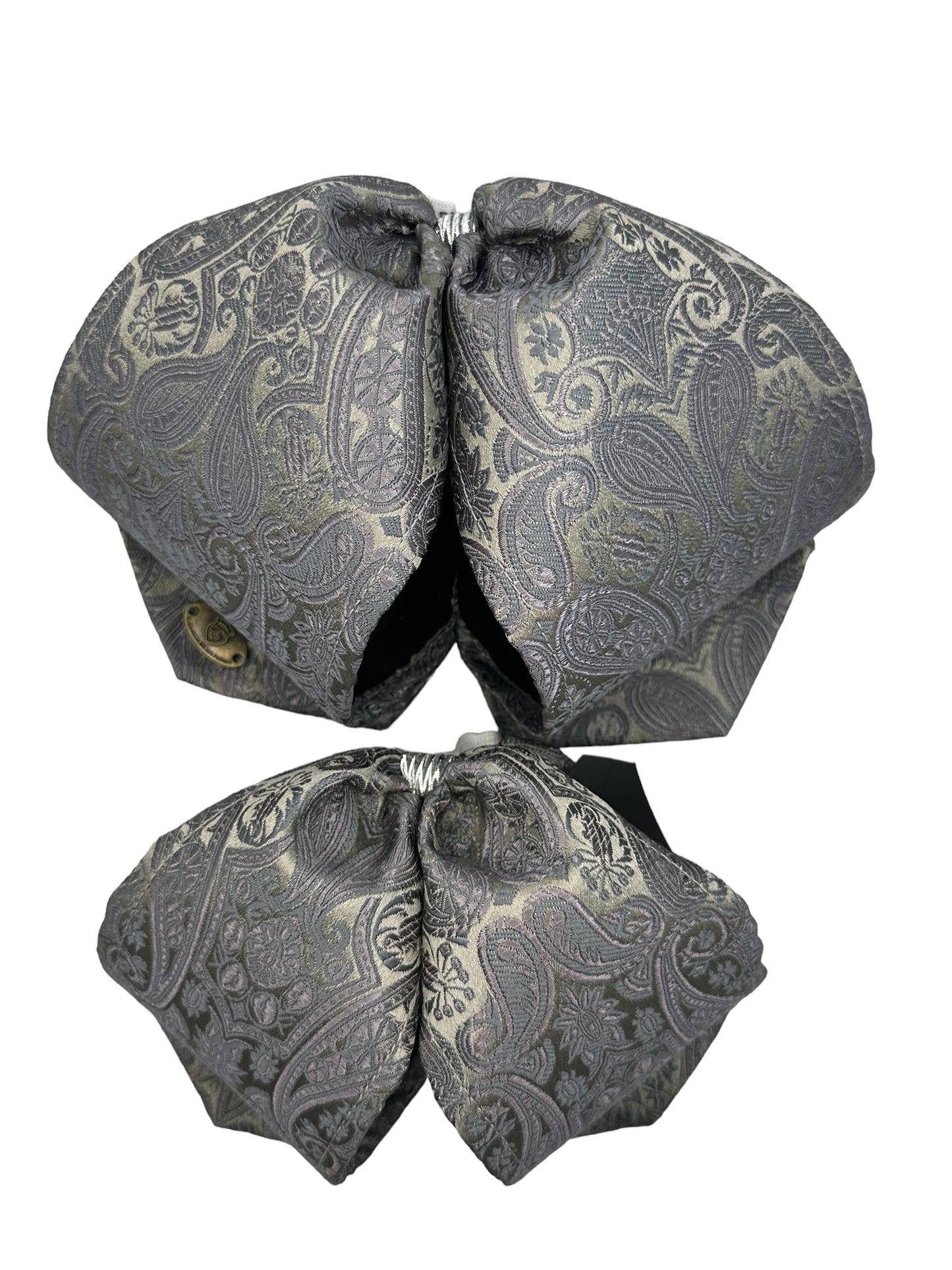 Emporio Charro Conjunto de Moños Diamante Color Gris